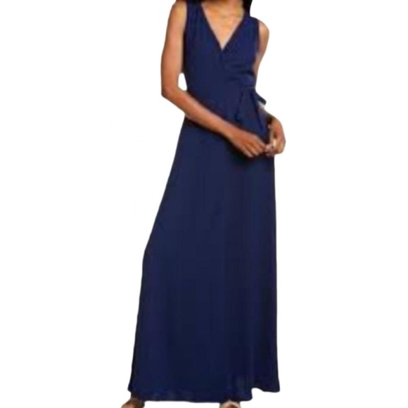 Dresses & Skirts - Soft navy maxi dress